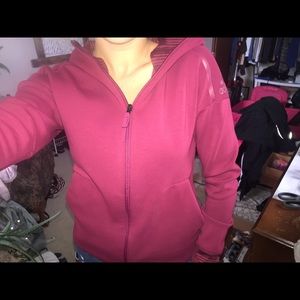 SEAMLESS maroon Adidas jacket!